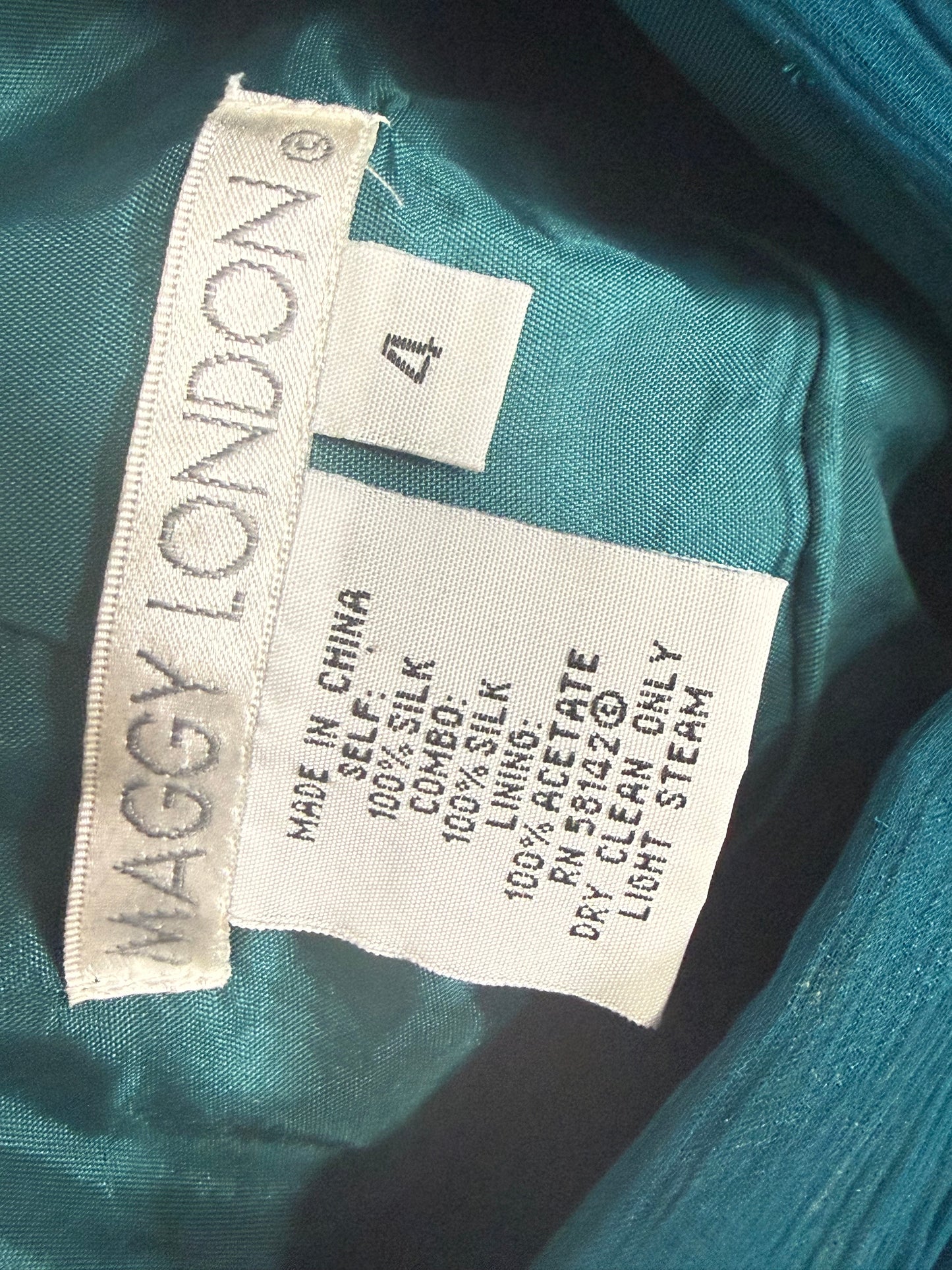 Maggie London 100% Silk Dress Size 4 Elegant Sleeveless Designer Occasion Dress