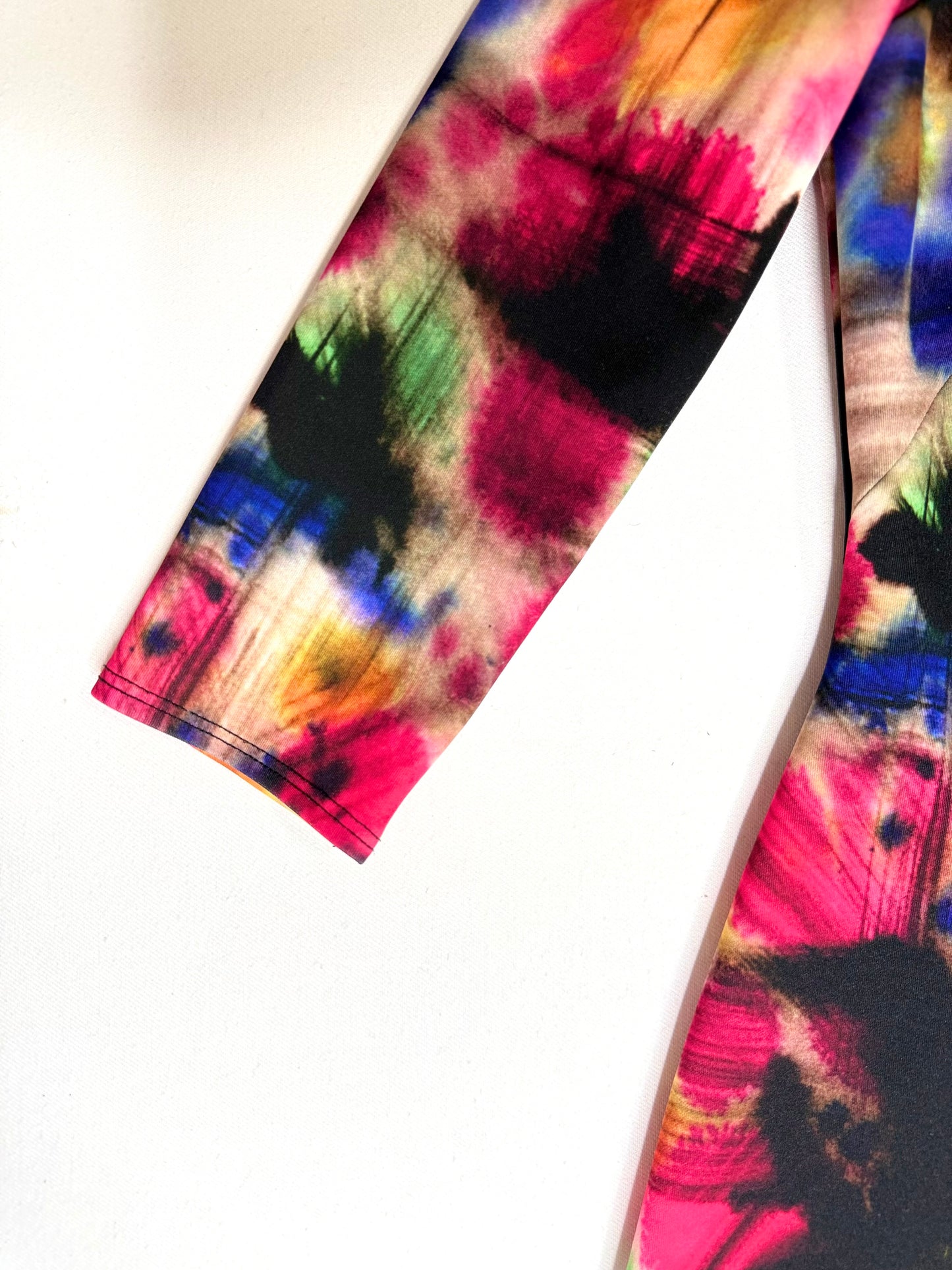 Milly Taylor Graffiti Dress Size 2 Italian Neoprene Sheath Multicolor Print