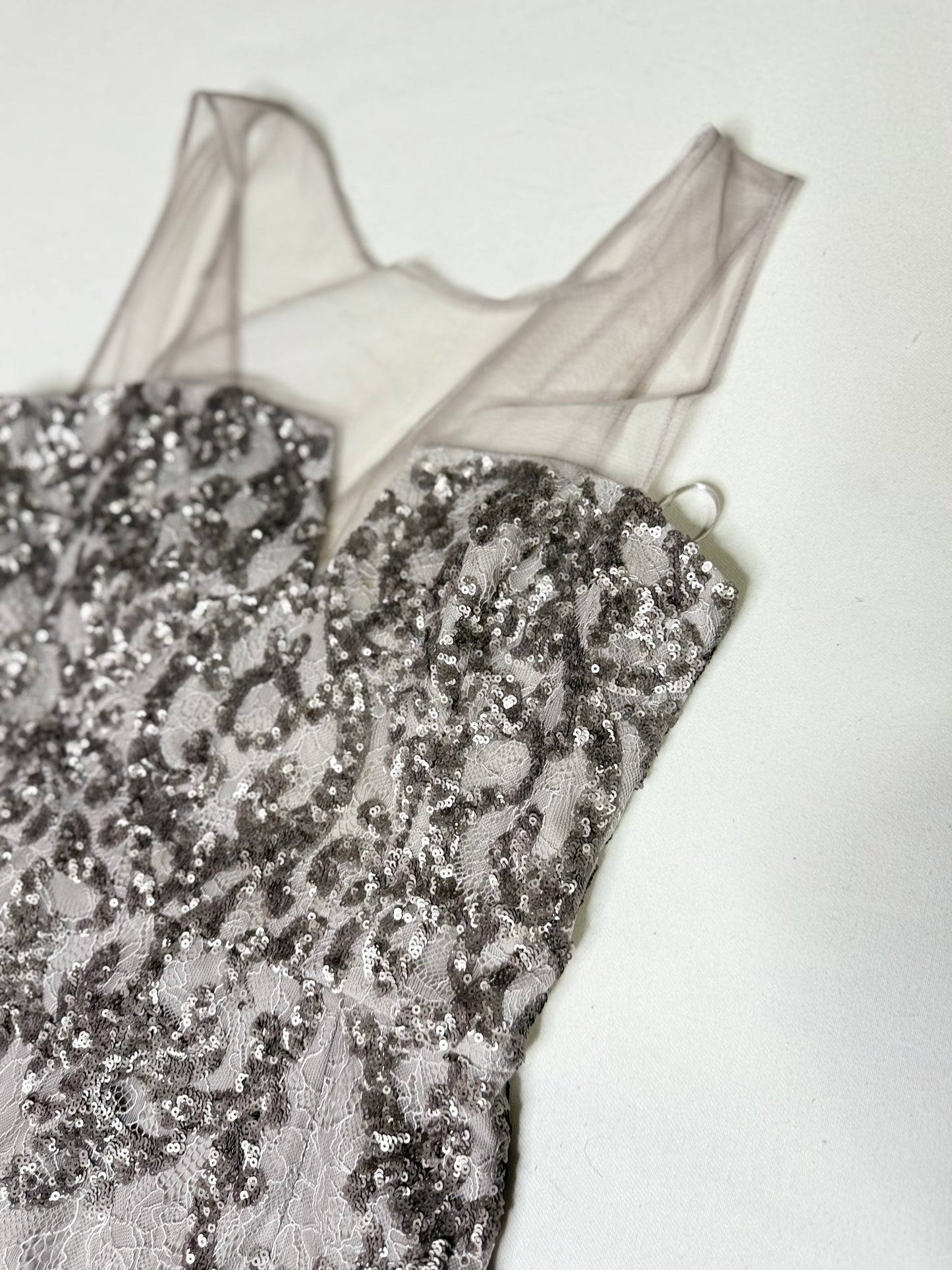 BCBGMAXAZRIA Abigail Sequin Lace Cocktail Mini Dress Gray Silver Size 6