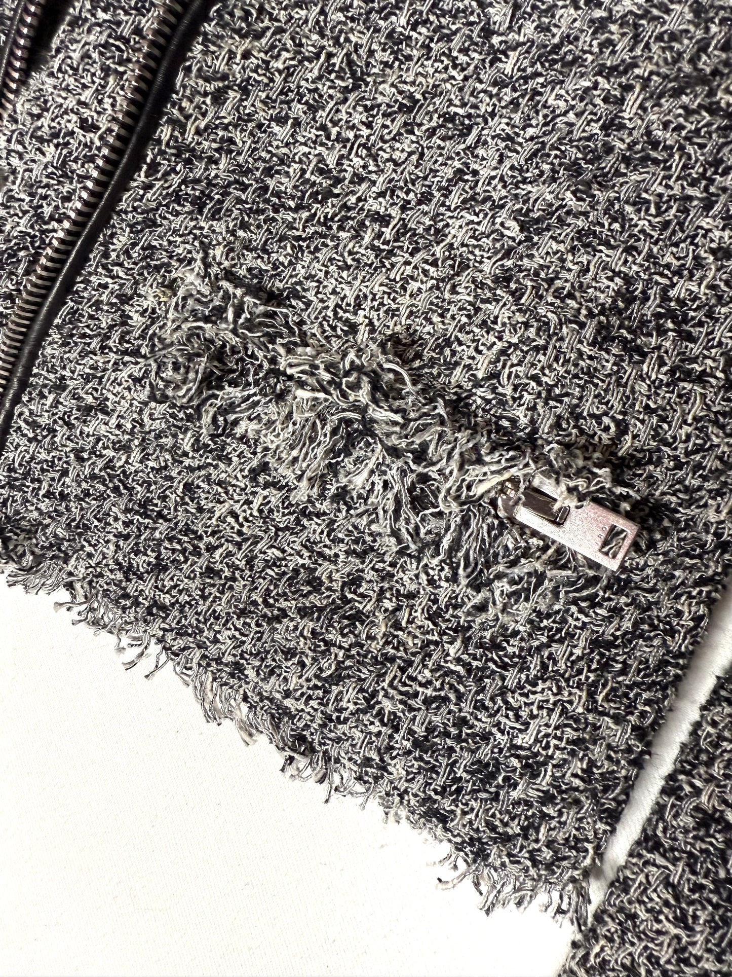 IRO Carlota Tweed Bouclé Asymmetrical Zip Jacket Gray Frayed Trim Size 36 (4)