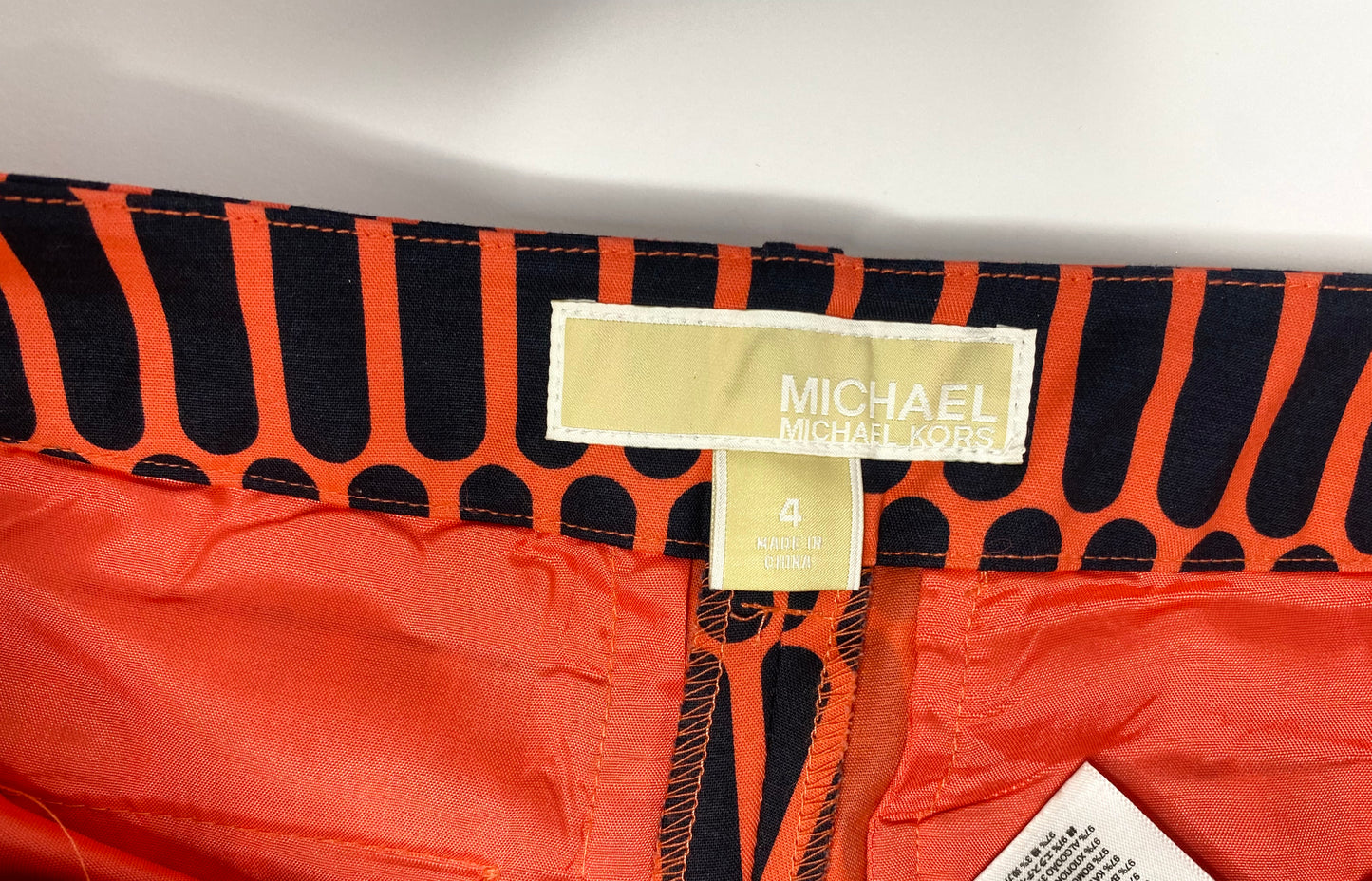 Michael Kors Coral & Navy Geometric Print Cotton Twill Short Shorts – Size 4