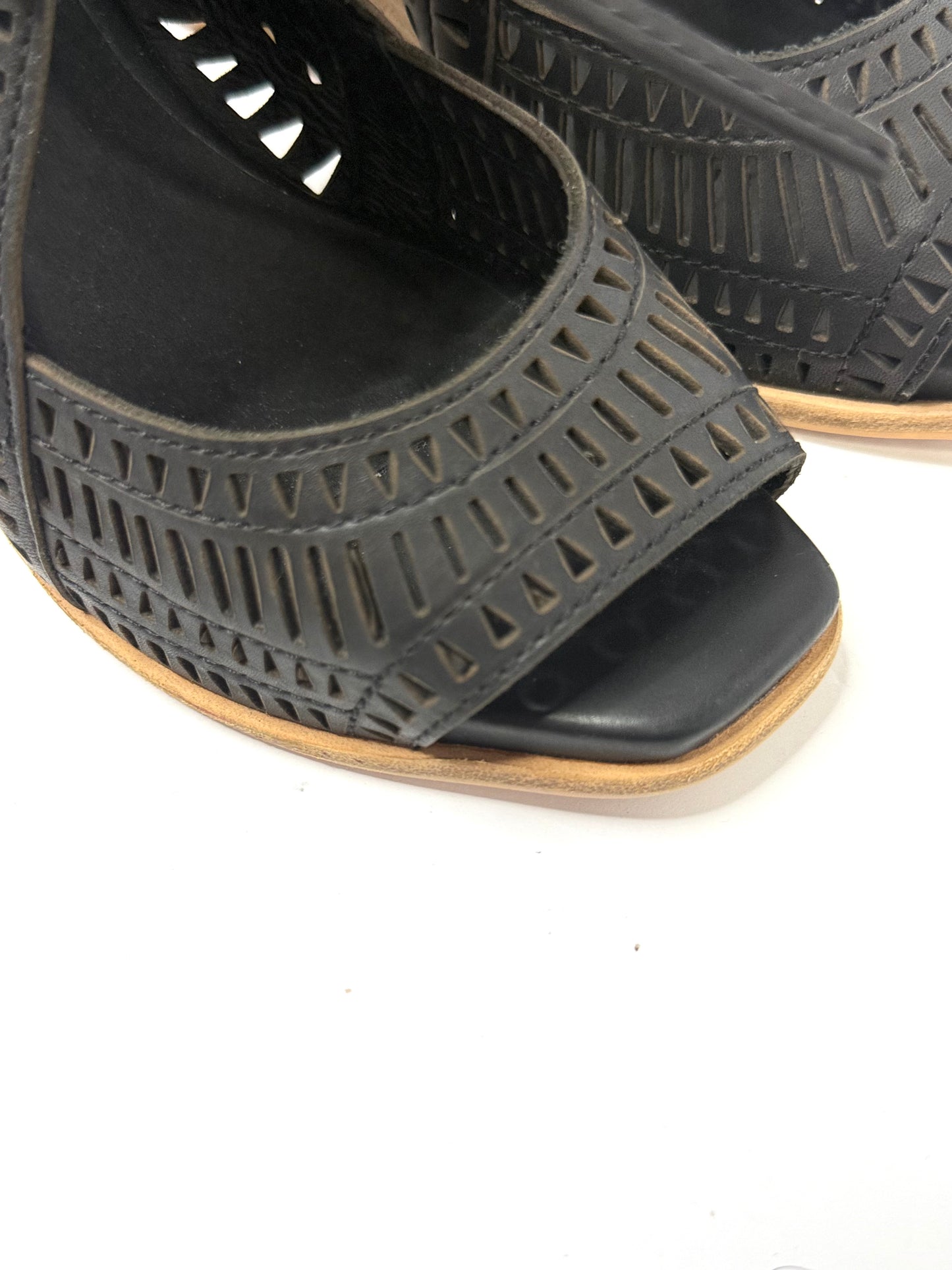 Jeffrey Campbell Boho Black Leather Peep Toe Wedges – Size 7.5 Lace-Up Cutout Sandals 3” Heel