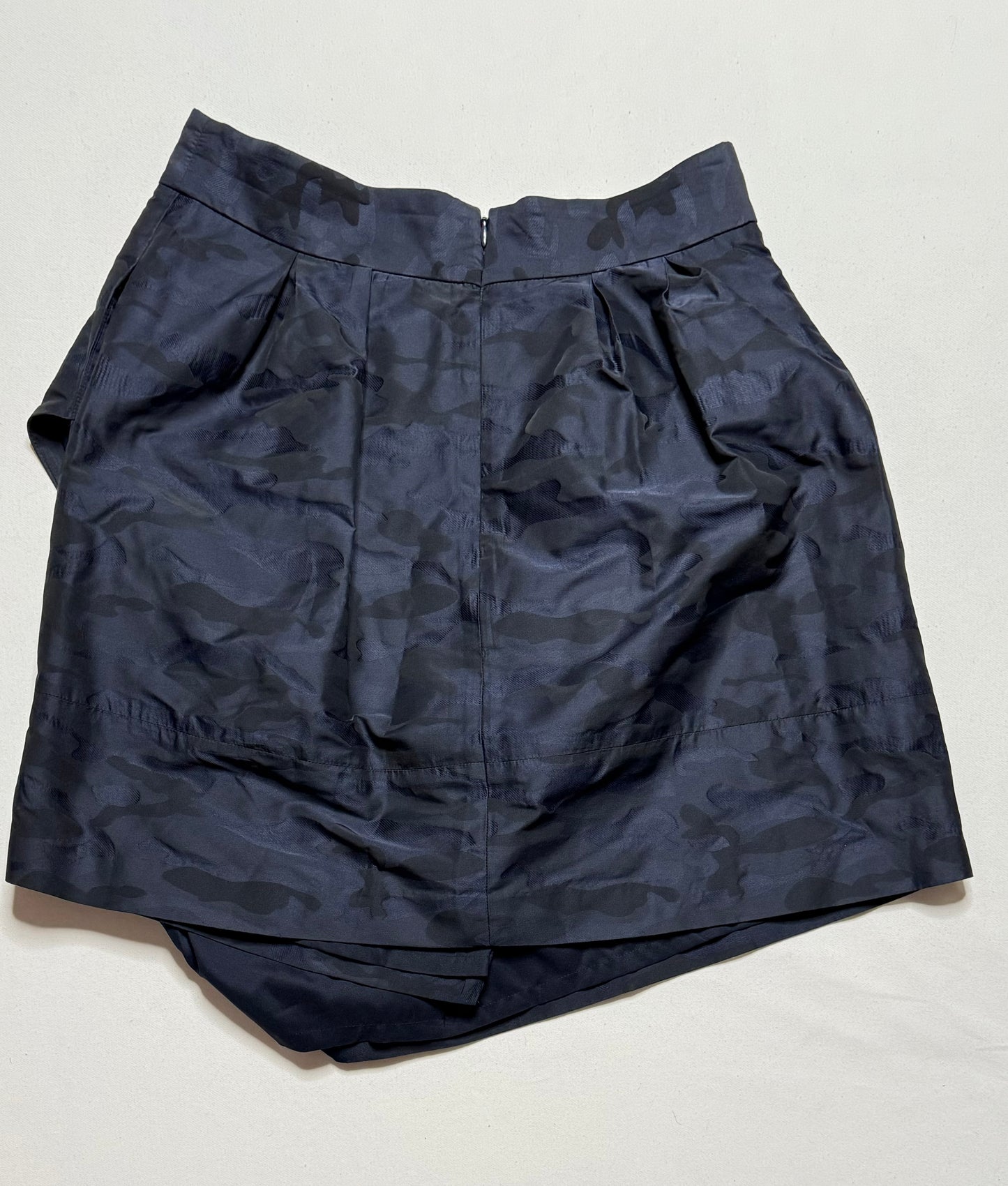 Banana Republic Black Blue Camo Asymmetric Eddy Skirt with Pockets Size 8