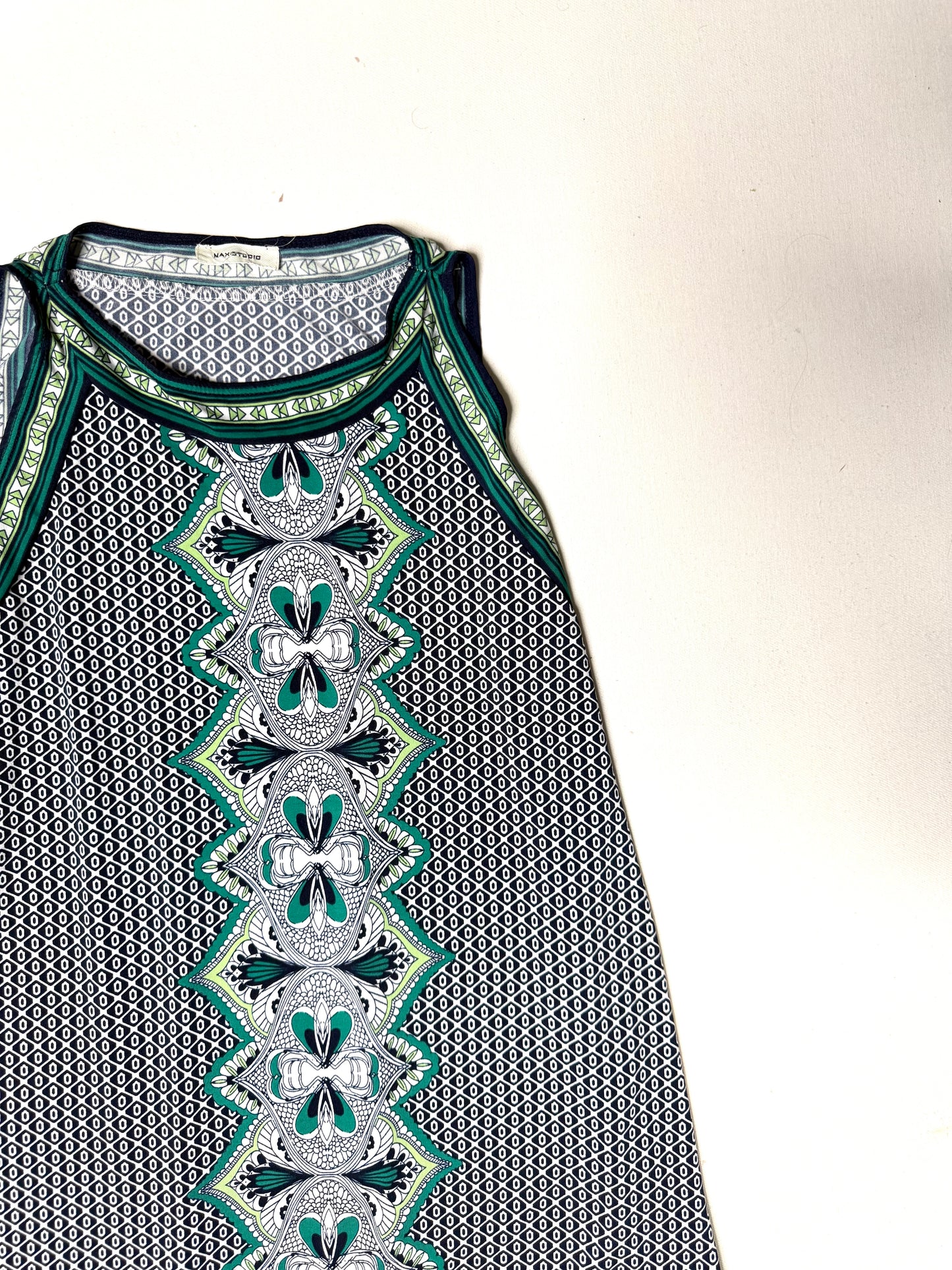 Max Studio Sleeveless Shift Dress Geometric Print Green Blue Black Stretch Knit Women’s Small