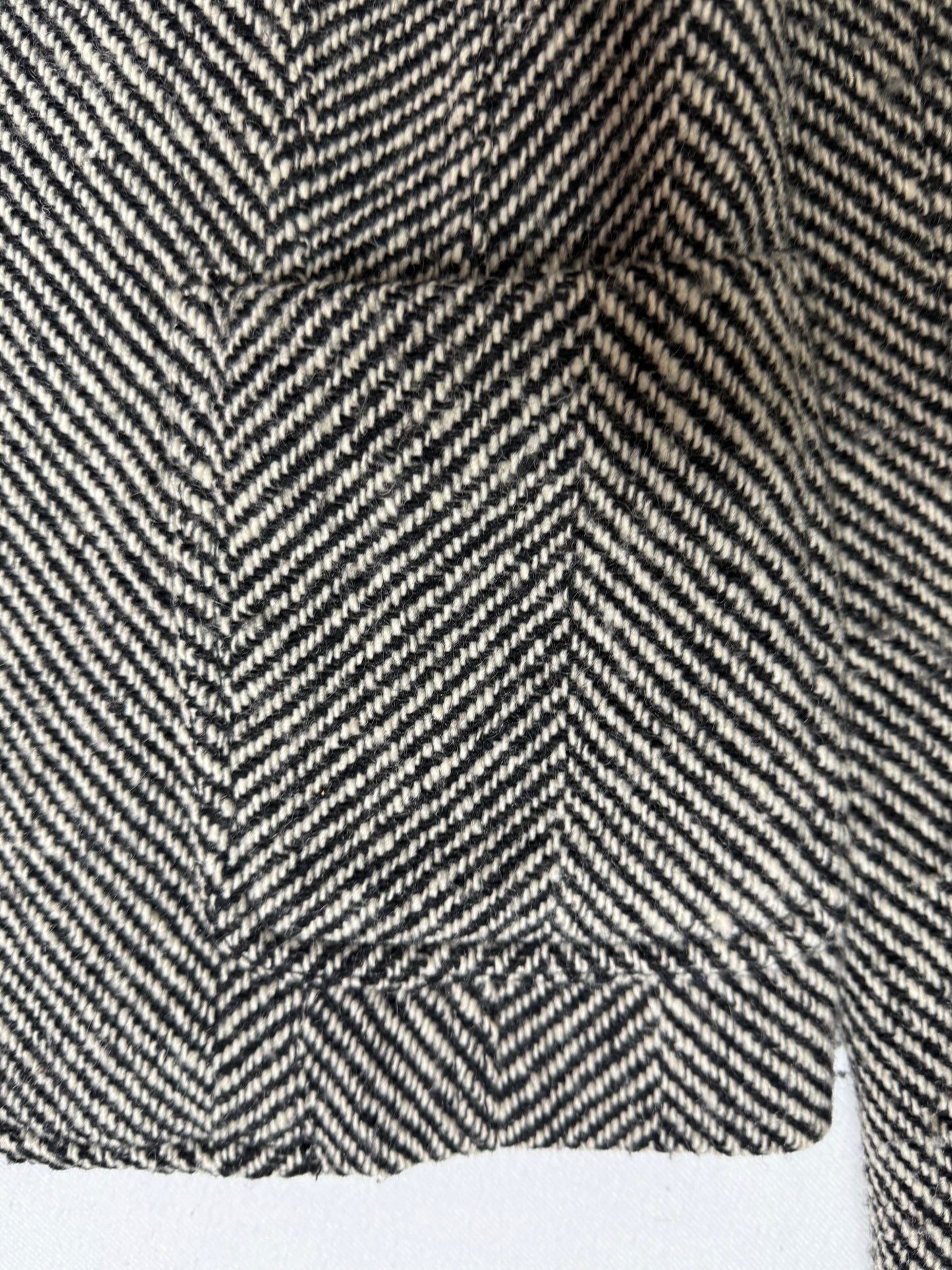 Vintage DKNY City Herringbone Tweed Blazer Gray Wool 3-Button Jacket Size 2