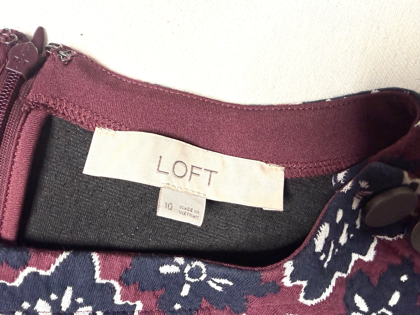 LOFT Burgundy & Navy Medallion Print Shift Dress Size 10