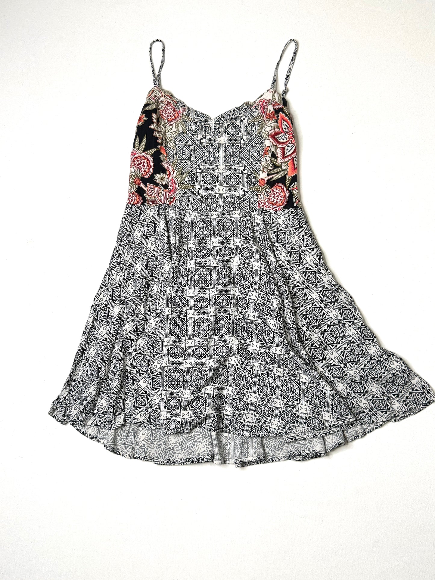 Aeropostale  Boho Floral Geometric Sleeveless Fit & Flare Sundress Black White Coral Size Medium