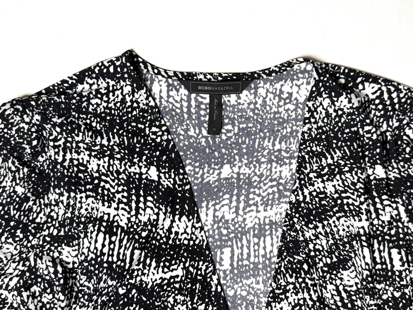 BCBG Max Azaria Black & White Abstract Long Sleeve Wrap Dress Size Medium