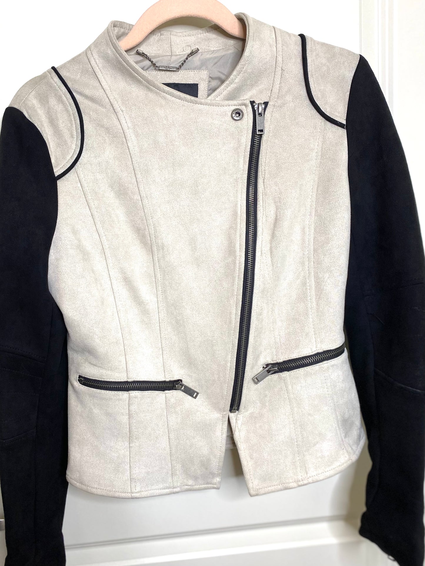 LA Coalition Women's Cream/Black Vegan Leather Moto Jacket Size Medium