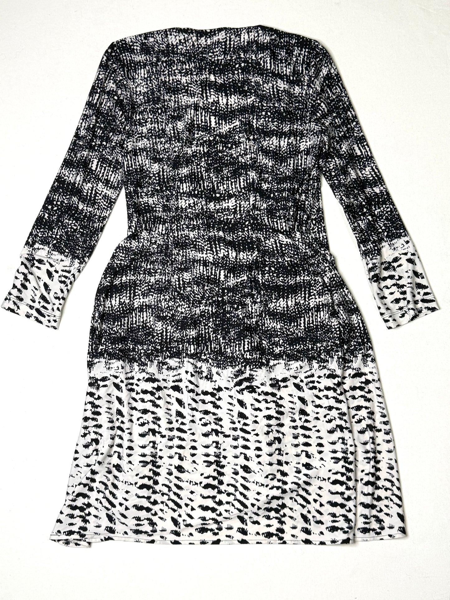 BCBG Max Azaria Black & White Abstract Long Sleeve Wrap Dress Size Medium