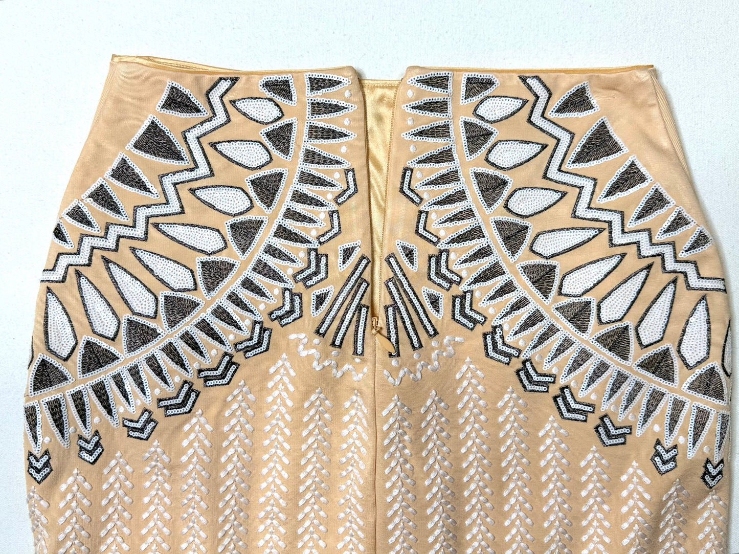 Bebe Nude Sequin Beaded Mini Skirt Size 8 Geometric Tribal Bodycon Party Glam