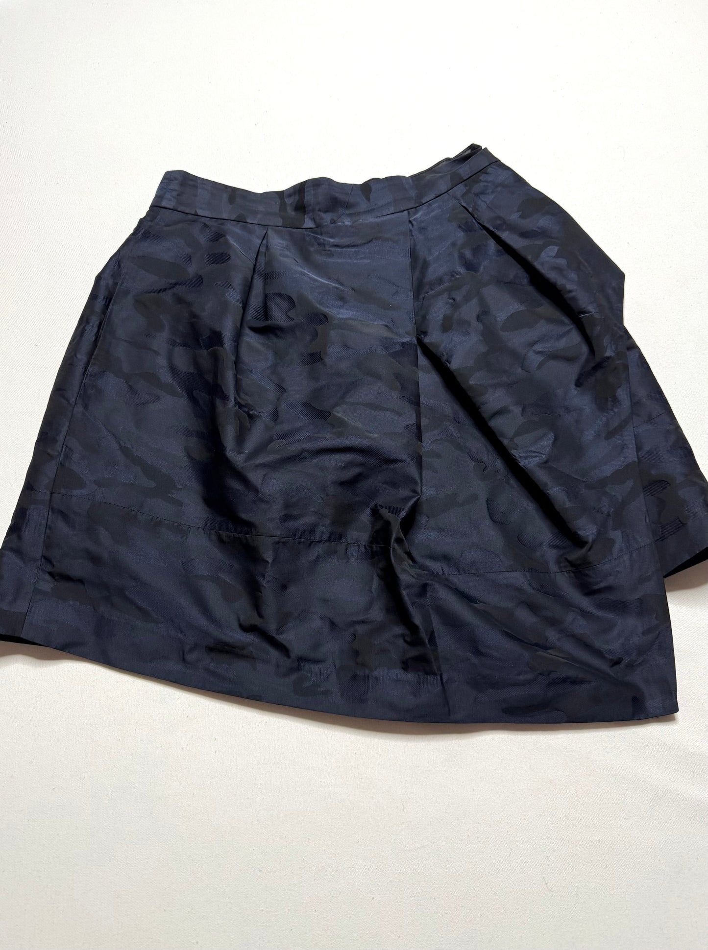 Banana Republic Black Blue Camo Asymmetric Eddy Skirt with Pockets Size 8