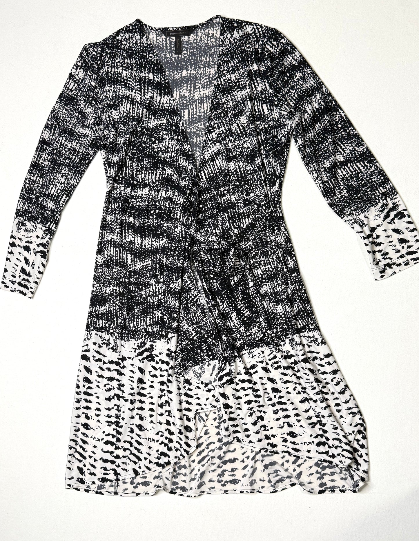 BCBG Max Azaria Black & White Abstract Long Sleeve Wrap Dress Size Medium