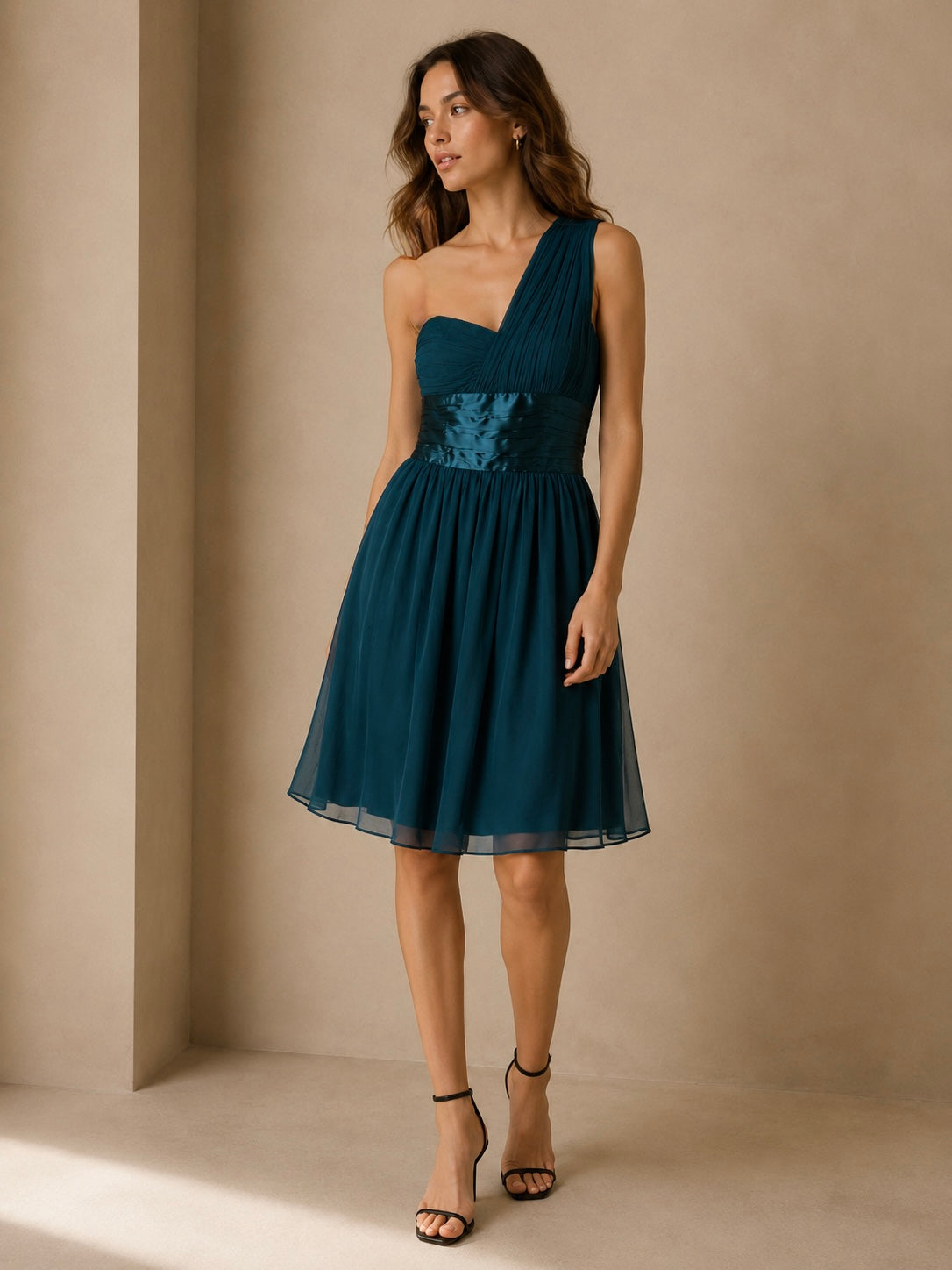 Maggie London 100% Silk Dress Size 4 Elegant Sleeveless Designer Occasion Dress