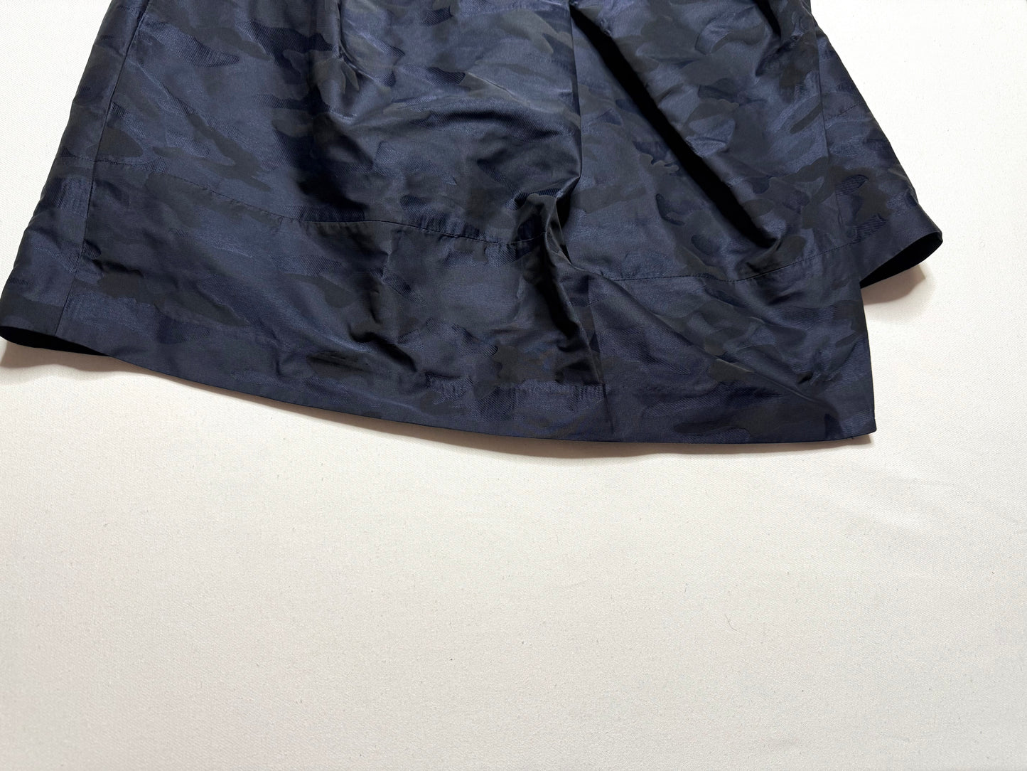 Banana Republic Black Blue Camo Asymmetric Eddy Skirt with Pockets Size 8