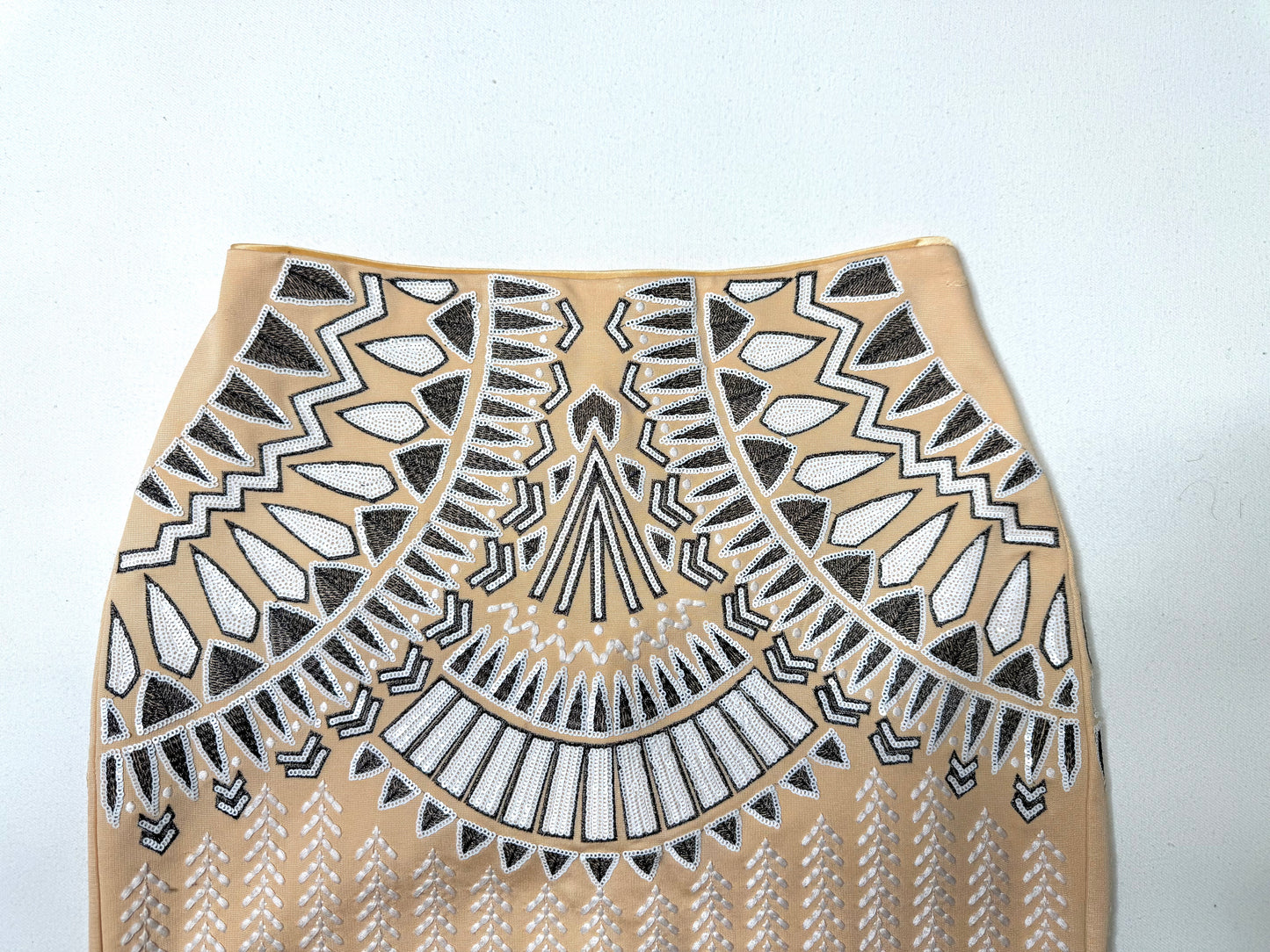 Bebe Nude Sequin Beaded Mini Skirt Size 8 Geometric Tribal Bodycon Party Glam