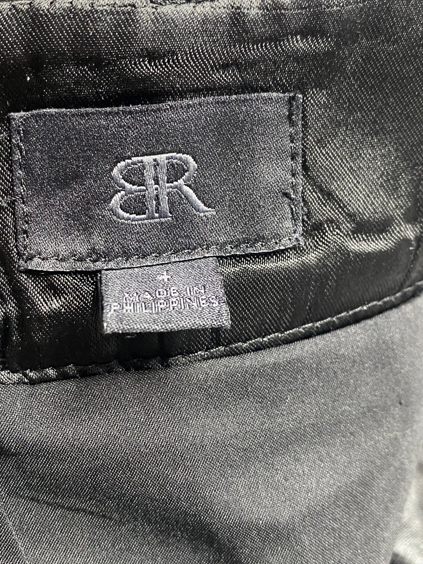 Banana Republic Pleated A-Line Skirt – Size 4