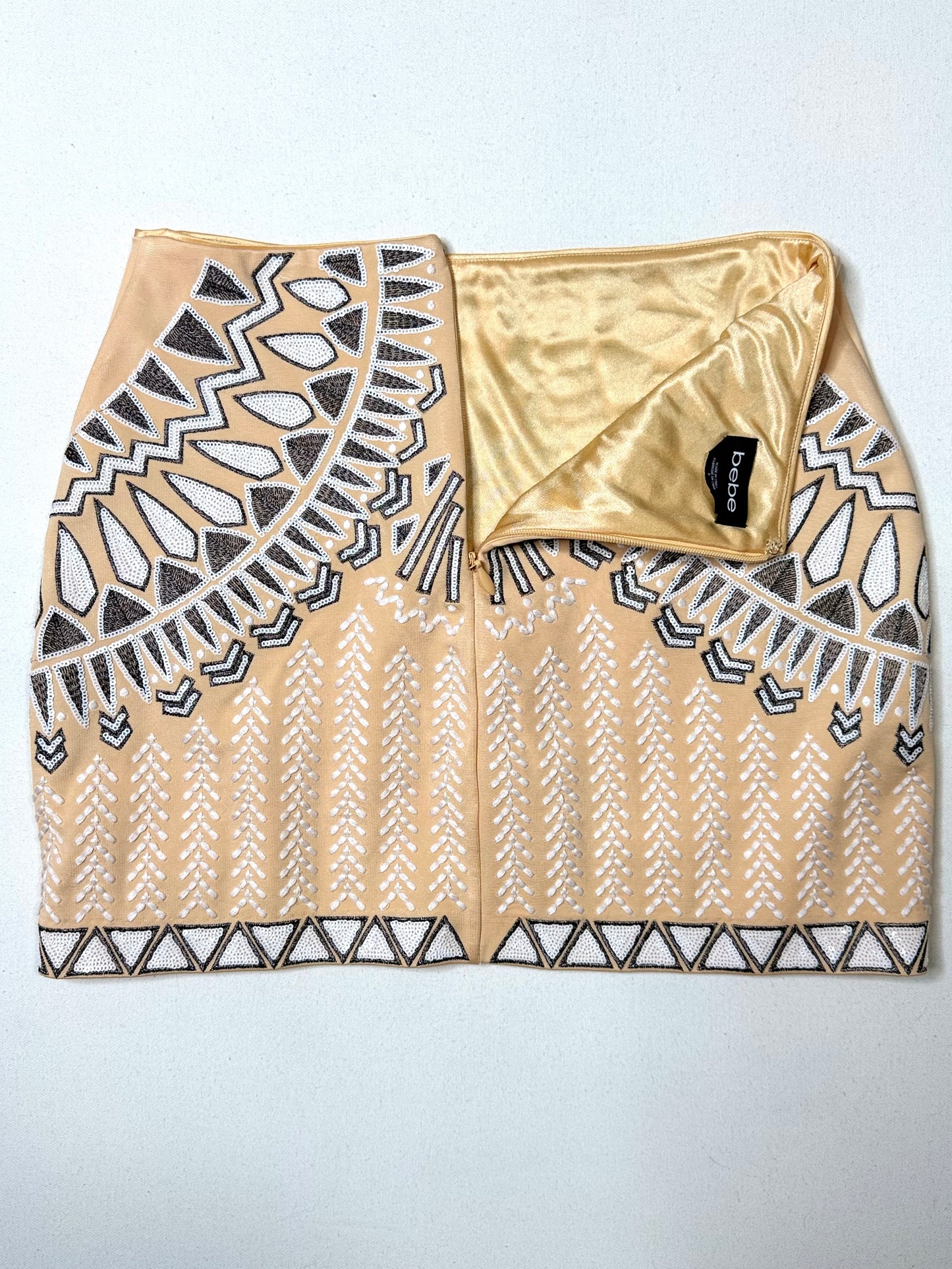 Bebe Nude Sequin Beaded Mini Skirt Size 8 Geometric Tribal Bodycon Party Glam
