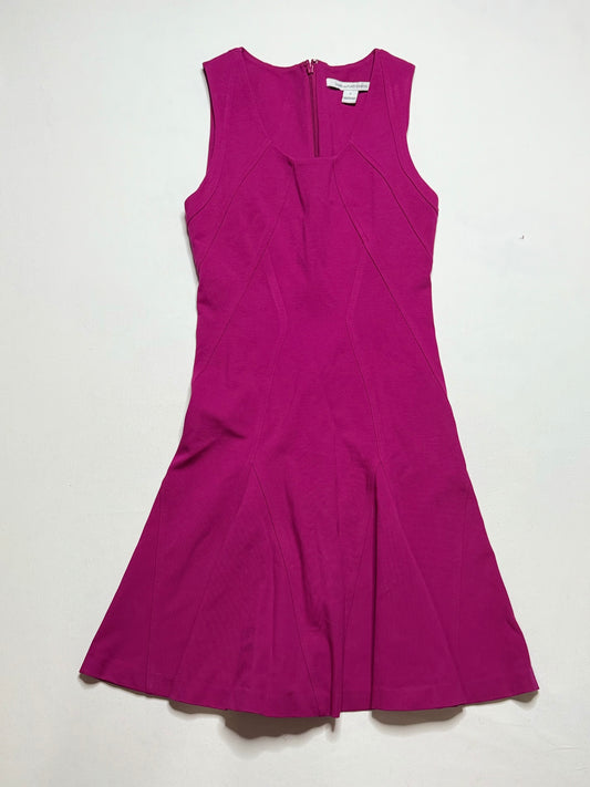 Diane von Furstenberg Pink  Sleeveless Fit & Flare Dress Round Neck Knee Length Size 2