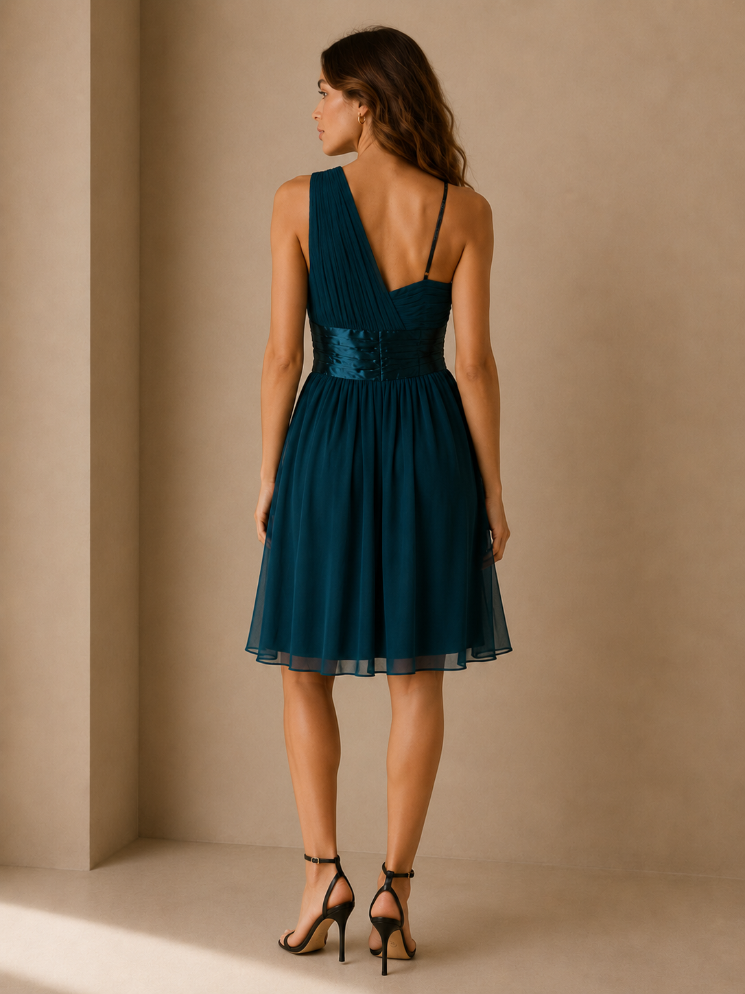 Maggie London 100% Silk Dress Size 4 Elegant Sleeveless Designer Occasion Dress