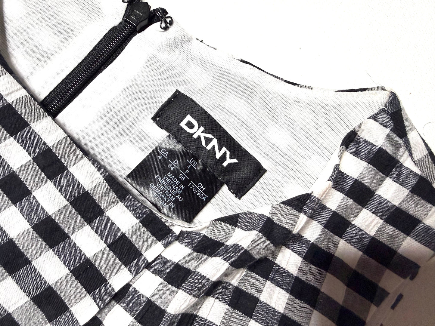DKNY Black & White Gingham Shift Dress Size 4 Sleeveless Checkered Cotton Blend Mini Dress