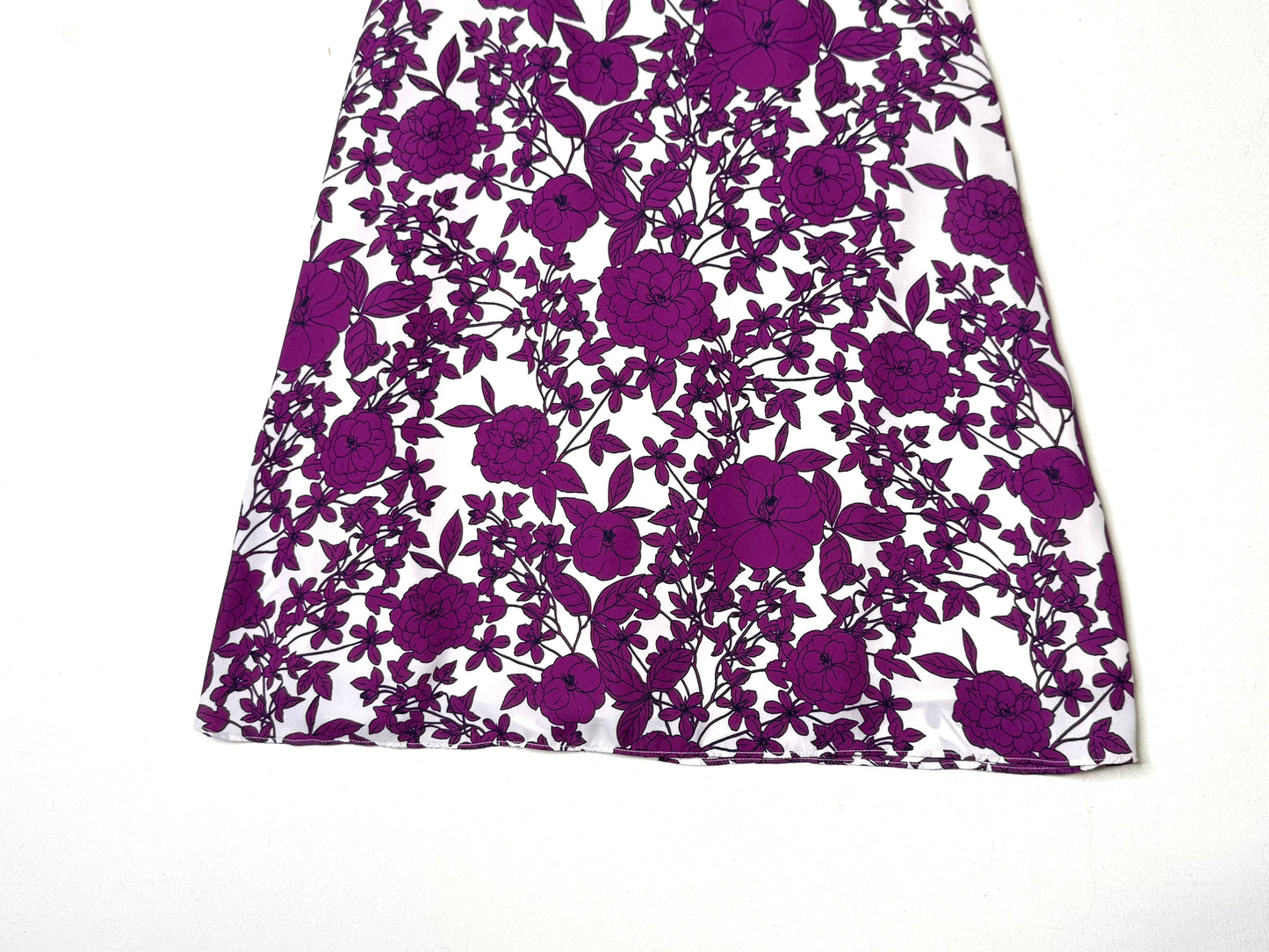 Banana Republic Floral Dress Purple & White Fit & Flare Smocked Sleeves Size 2