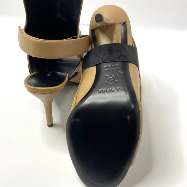 Via Spiga Camel Leather Open-Toe, Open-Heel Booties – Size 6.5