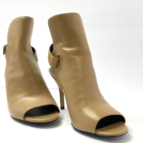 Via Spiga Camel Leather Open-Toe, Open-Heel Booties – Size 6.5