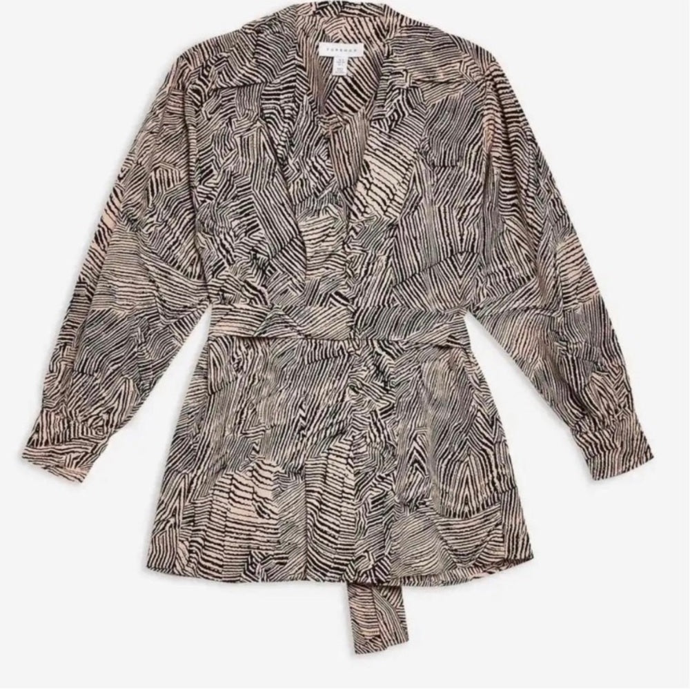 Top Shop Long Sleeve Blouse Size 4 | Animal Print | Bow Tie Waist Belt