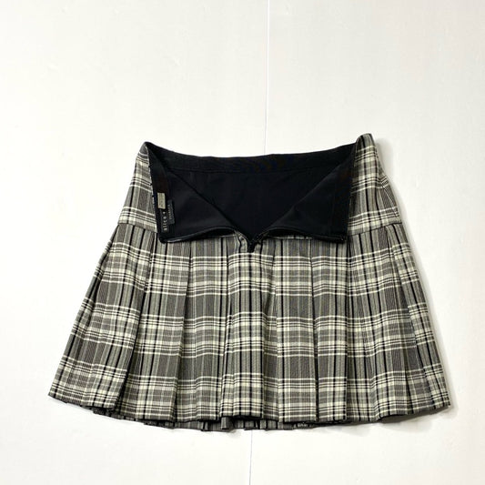 Alice + Olivia Gray and White Pleated Skater Mini Skirt